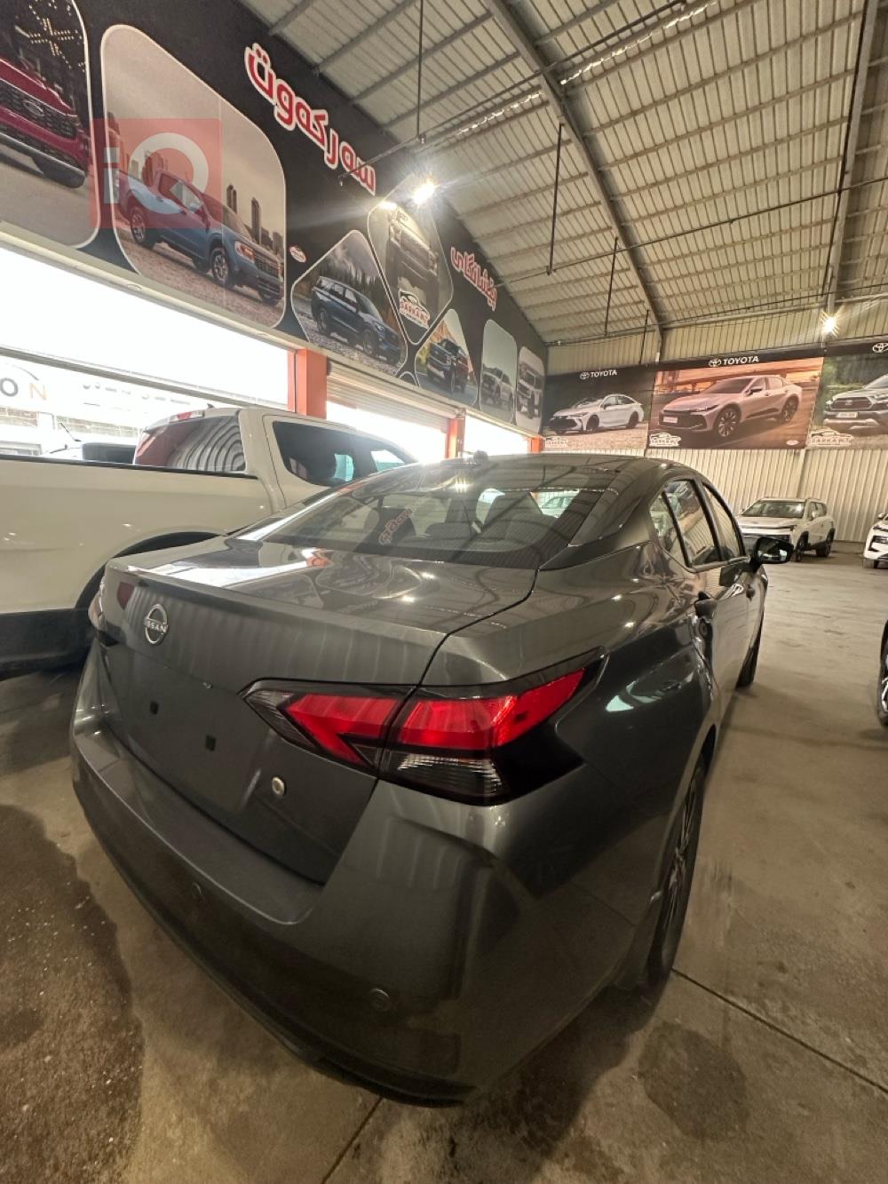 نيسان فيرسا